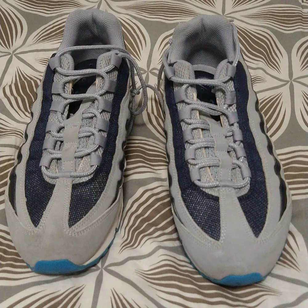 Shoes - Picture 1 of 5